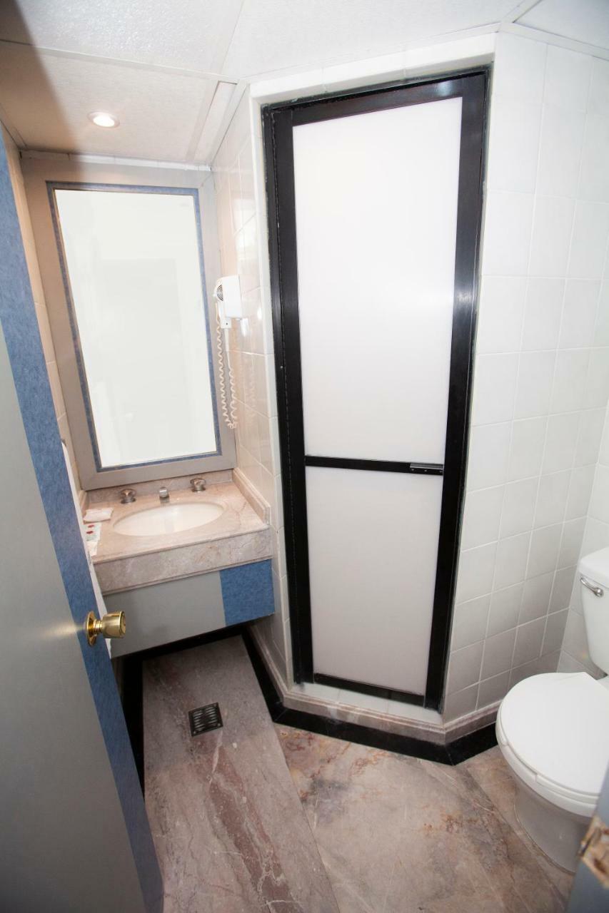 Hotel La Rosa - Solo Adultos メキシコシティ エクステリア 写真