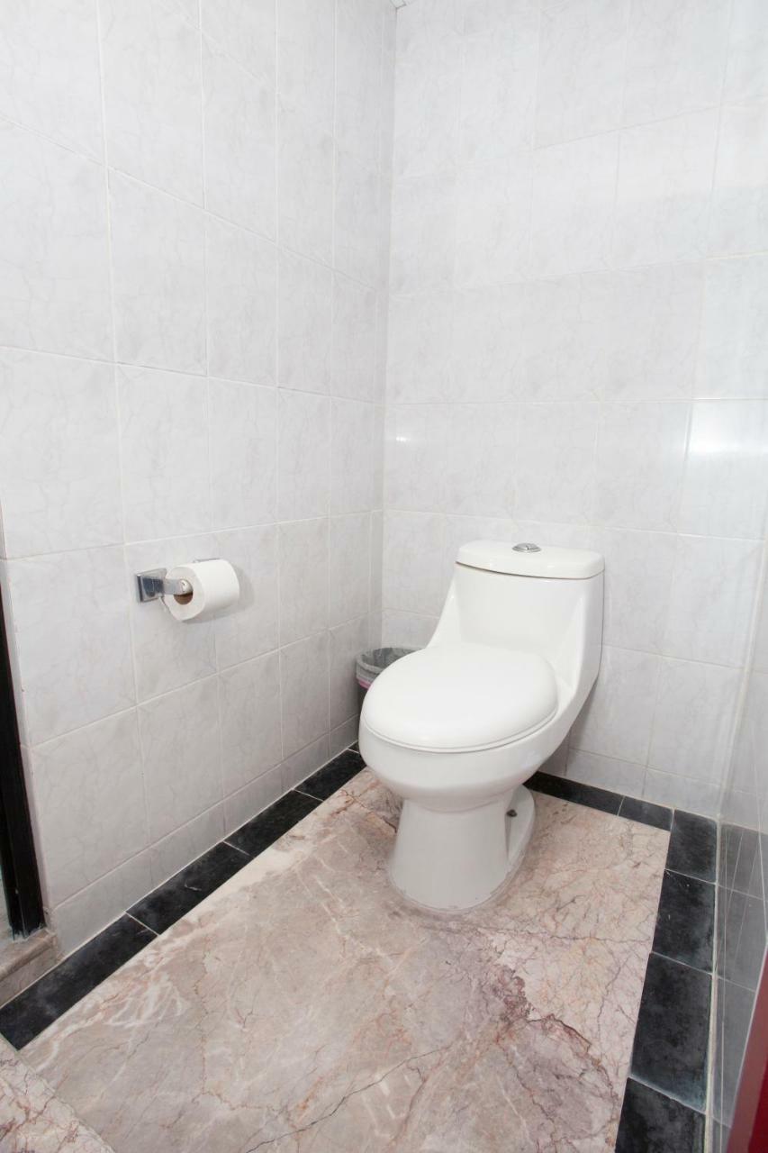 Hotel La Rosa - Solo Adultos メキシコシティ エクステリア 写真