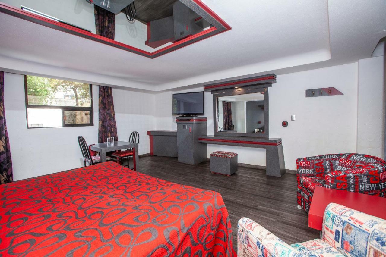 Hotel La Rosa - Solo Adultos メキシコシティ エクステリア 写真